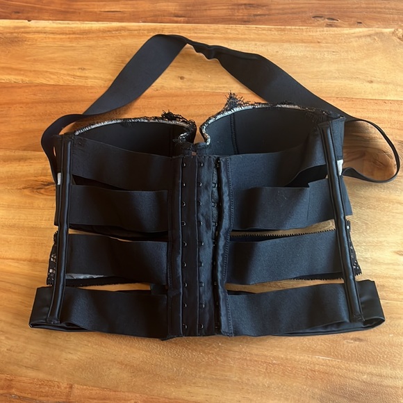 Victoria Secrets Very Sexy Balconet 32D - Picture 3 of 6